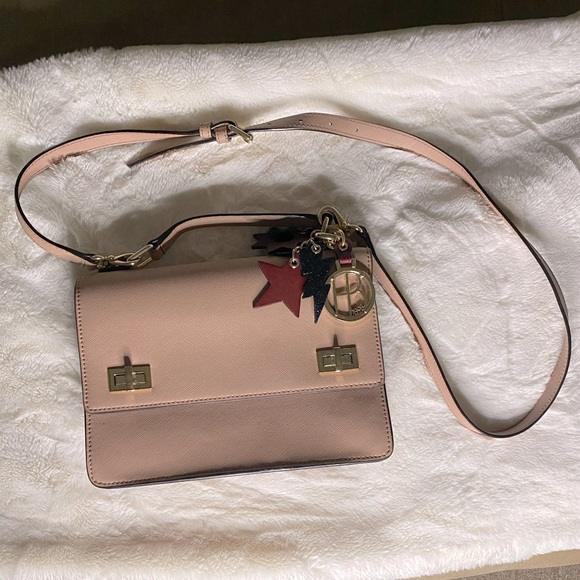 henri bendel Handbags - Henri Bendel Blush Crossbody Bag